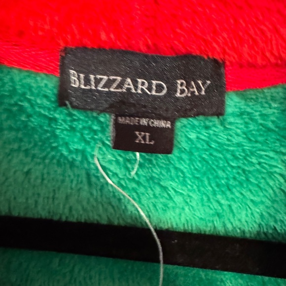 New w/o tags Christmas Hooded Romper/Jumpsuit XL - Picture 3 of 7